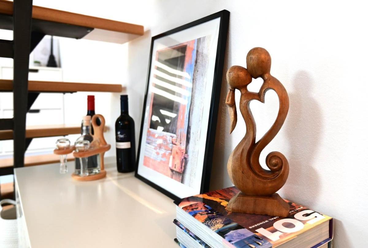 Apartment D & Studio L Dobrinj Esterno foto